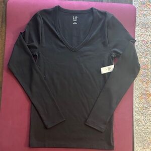 GAP Modern Black V-Neck Long Sleeve Shirt